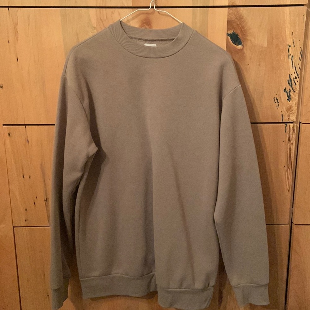 Crewneck sweater